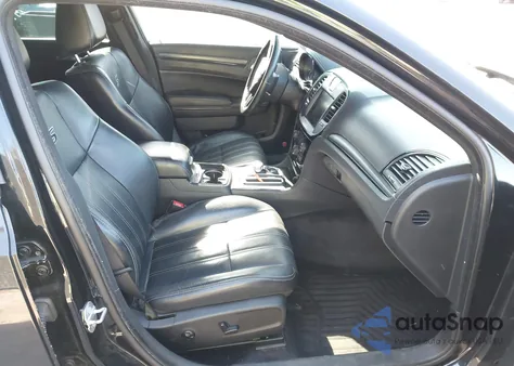 2015 Chrysler 300 300S z USA, uszkodzony, nr VIN 2C3CCABT3FH818087